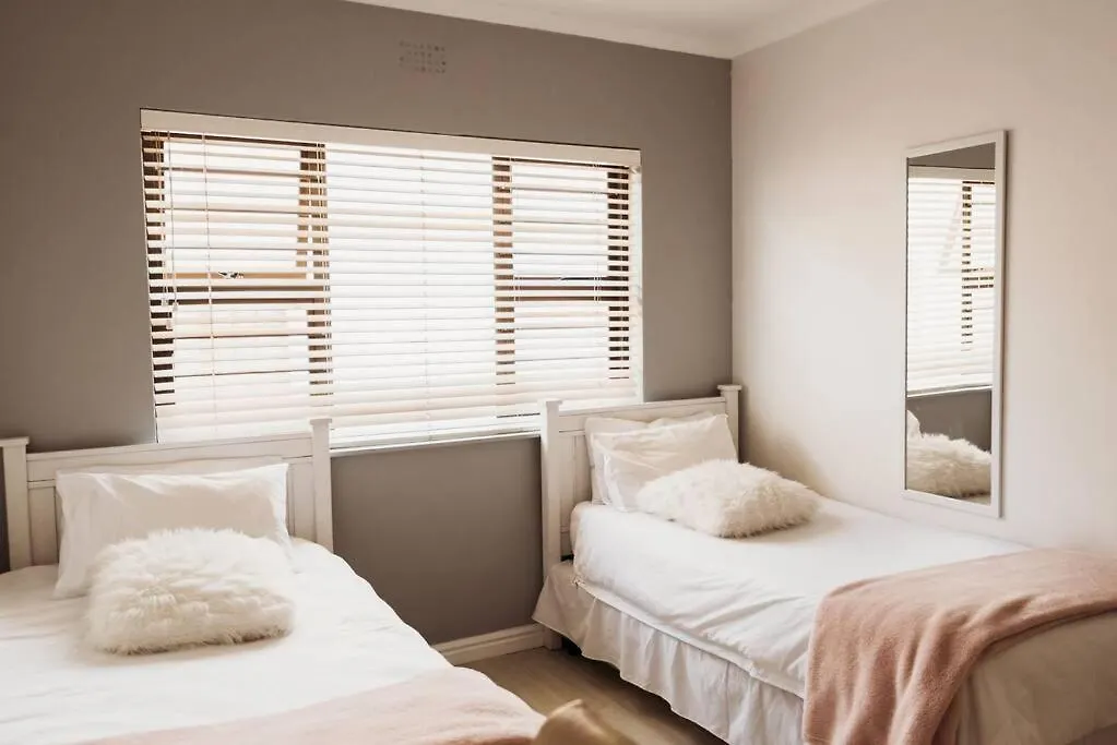 Beach Living Melkbosstrand ケープタウン